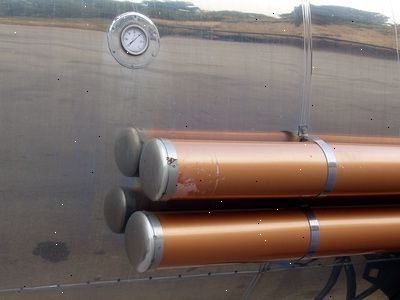 Sådan at forstå retningslinjerne for gasflaske opbevaring. Opbevar altid gasflasker i alle størrelser i et godt ventileret område med en flad overflade.